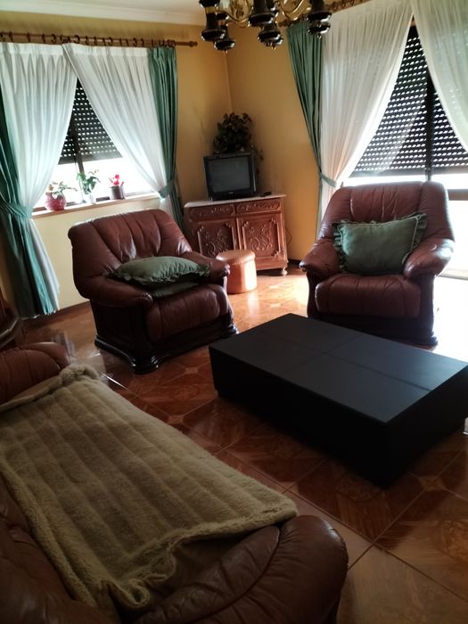 Alugo apartamento T2 em Baltar paredes com parque privado acessos directo a autoestrada para férias
