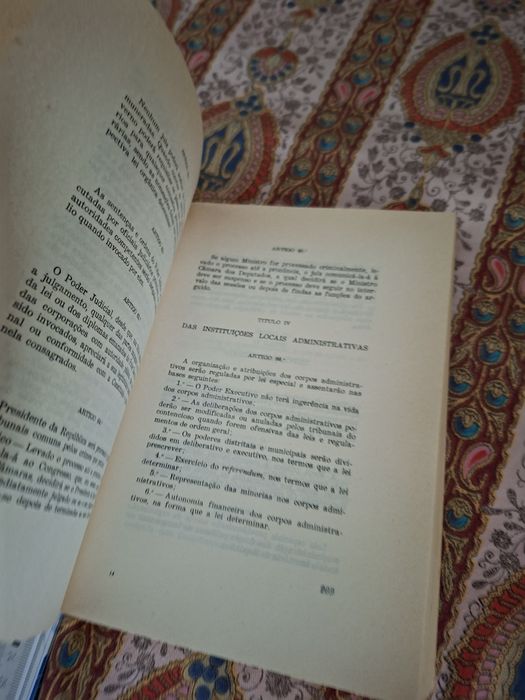 As Constituições Portuguesas por Jorge Miranda