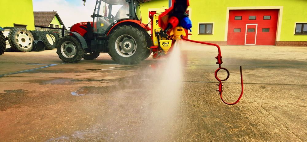 Opryskiwacz zawieszany Rau Kverneland D2