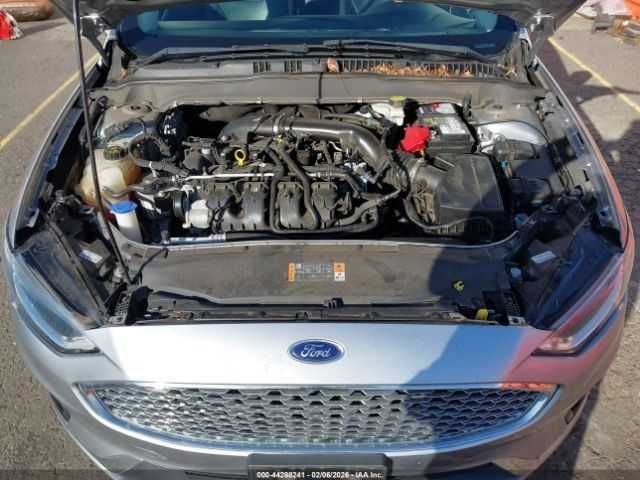 Ford Fusion Titnium 2020 /