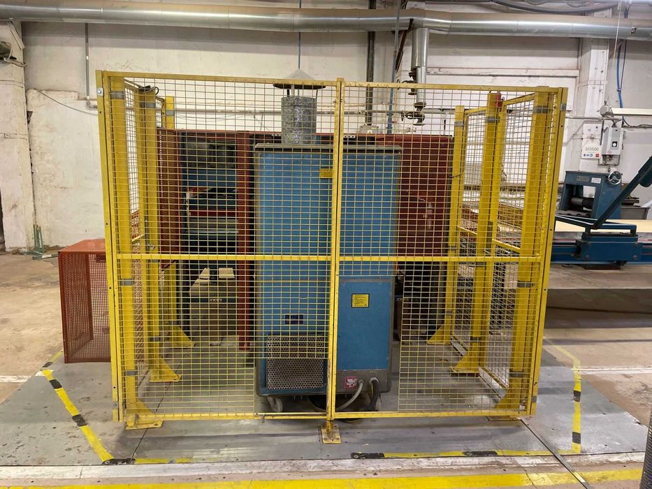 Прес меблевого щита необмеженої довжини з ТВЧ, Пресс мебельного щита