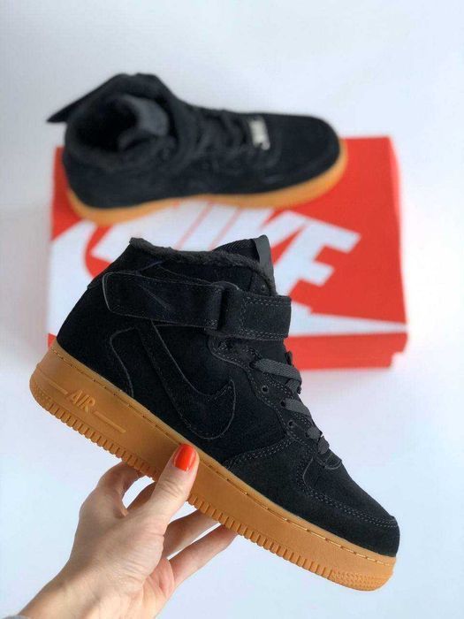 Унисекс зимние кроссовки Nike Air Force 1 '07 Mid Winter Fur Мех найк