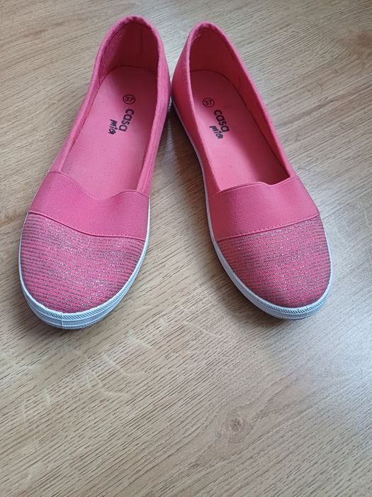 Różowe tenisówki