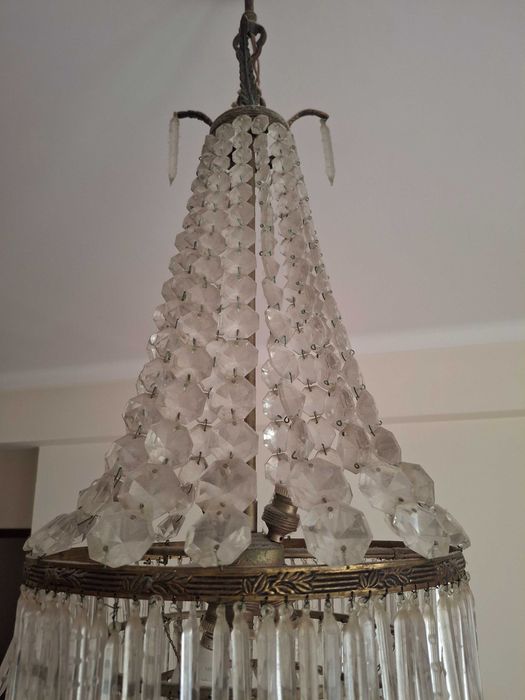 Lustre antigo vintage em metal e vidro – muito elegante