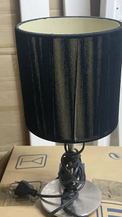 Candeeiro com pé em ferro e Bajur tecido