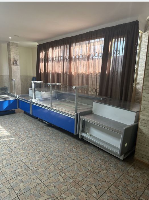 Вітрини холодильні