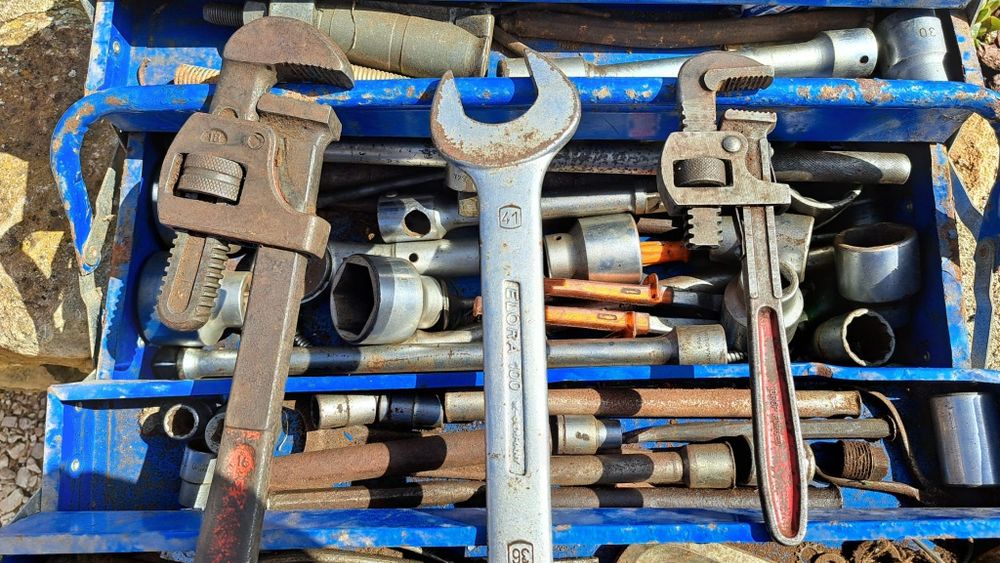 Caixa de ferramentas auto e diversos