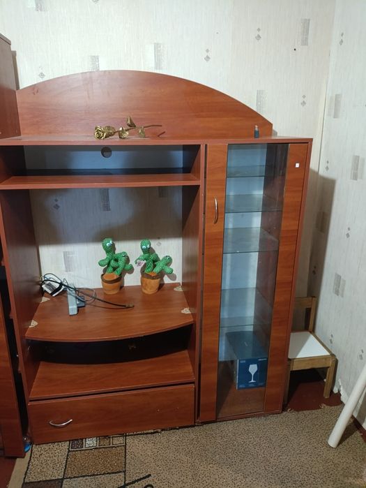 Терміново стінка у вітальню