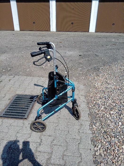 Sprzedam chodzik balkonik