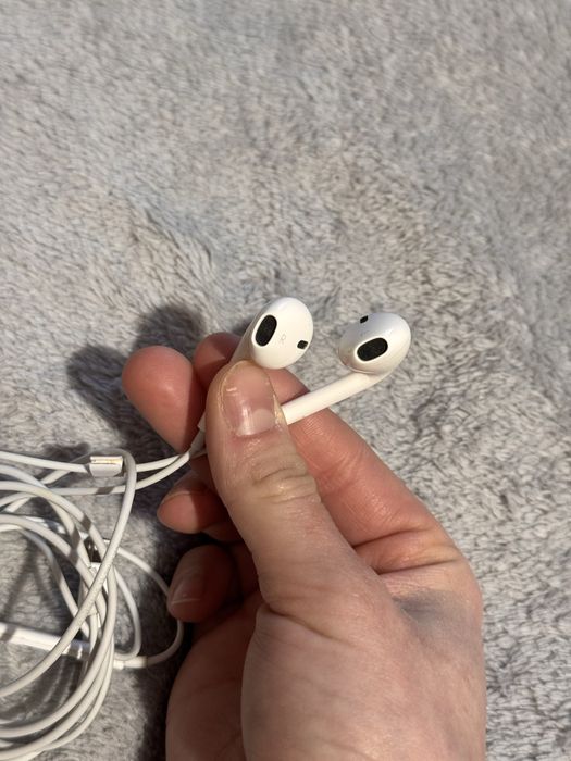 Провідні навушники до айфону