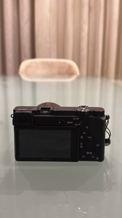 Kit Sony a6300 + Lente Sigma 19mm f/2.8 DN Art + Acessorios (Excelente Estado)