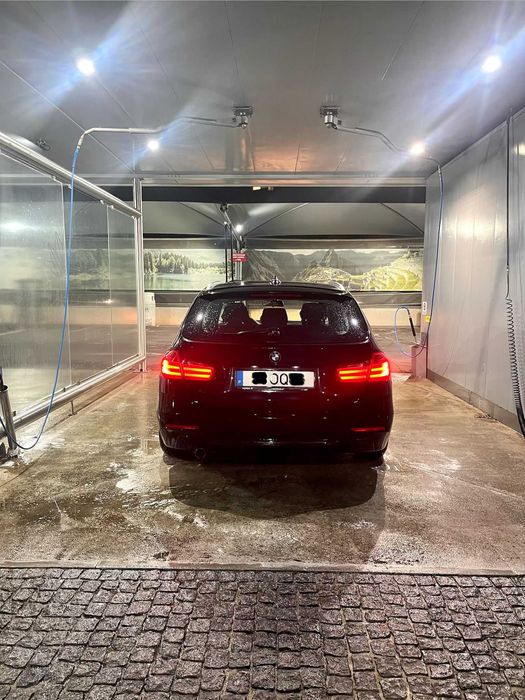 BMW 318d Sport Line - caixa automática