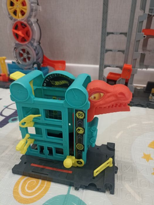 Треки hot wheels,ігрові набори