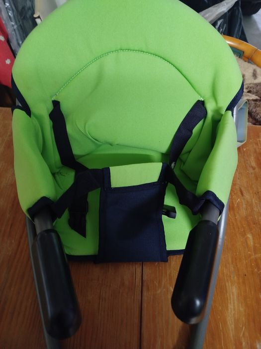 Cadeira de bebê para por na mesa