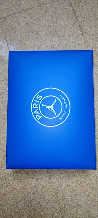 Air Jordan 7 Retro x PSG