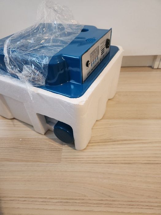 Инкубатор 12v 220v