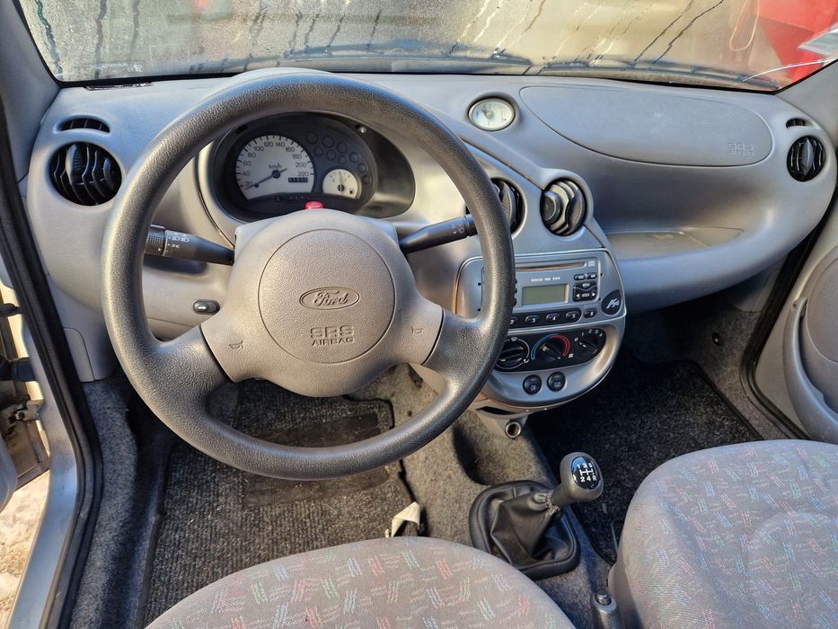 Viatura Ford Ka 2000