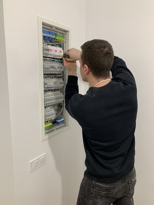 Электрик от 200 грн электромонтаж под ключ выезд дежурного мастера