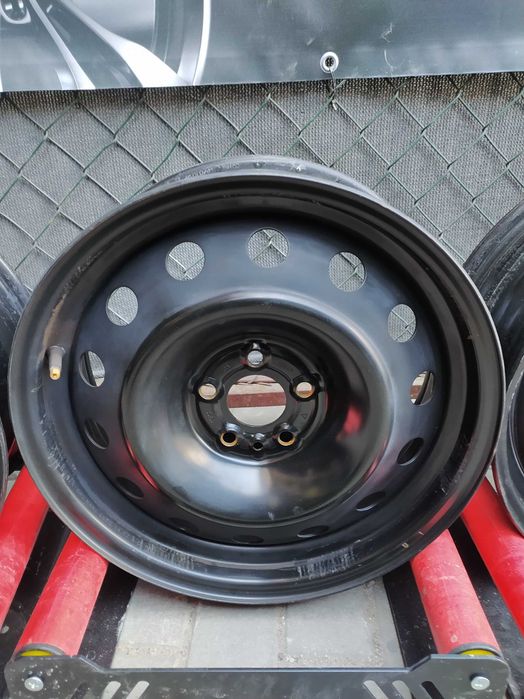 4x używane felgi stalowe R16 5x98 Fiat 500L Tipo Doblo Opel Combo D
