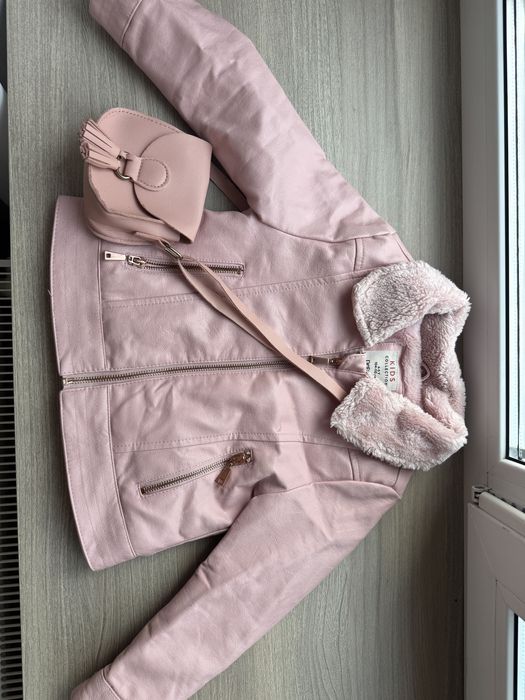 Рожева шкіряна куртка з утепленням 104-110