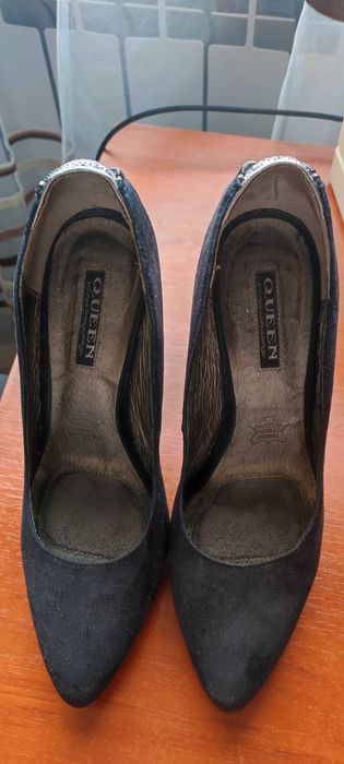 Жіночі туфлі витончені