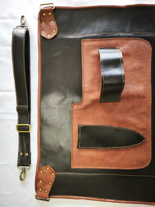 Avental de cinta em couro