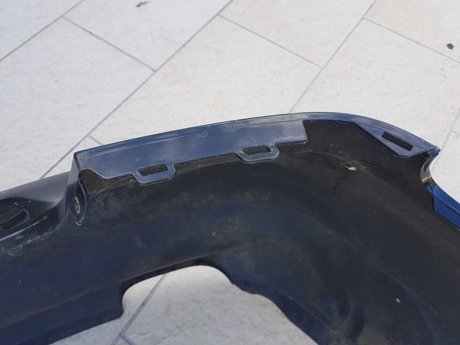Pára-choques traseiro BMW 320 D coupé de 2008 original em bom estado.