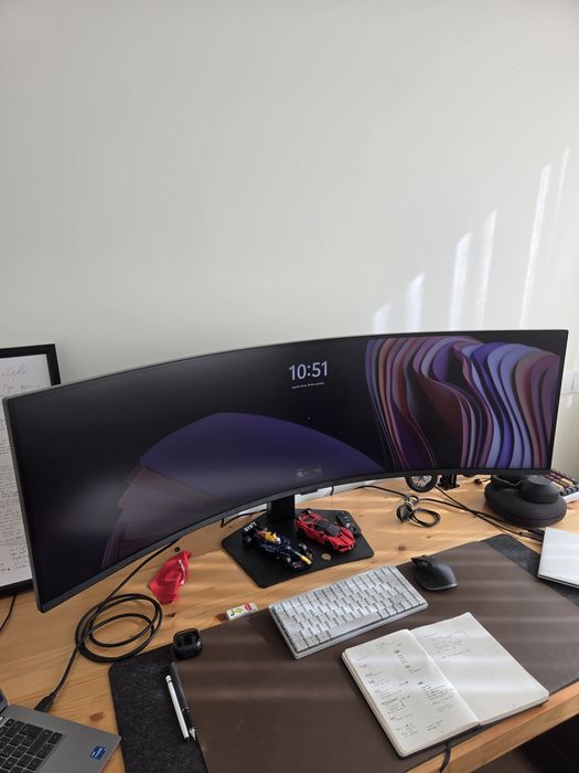 Monitor Samsung Odyssey 49" Ultrawide (LS49FG91GEUXEN) – Como Novo