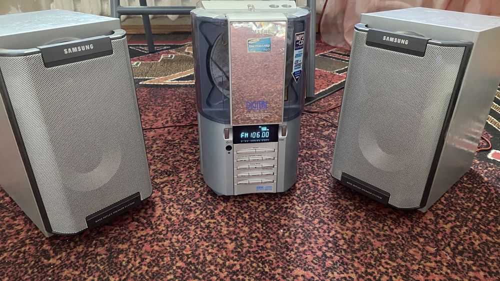 Музичний центр Samsung