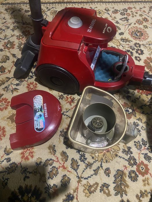 Порохотяг Samsung (Корея) безмішковий