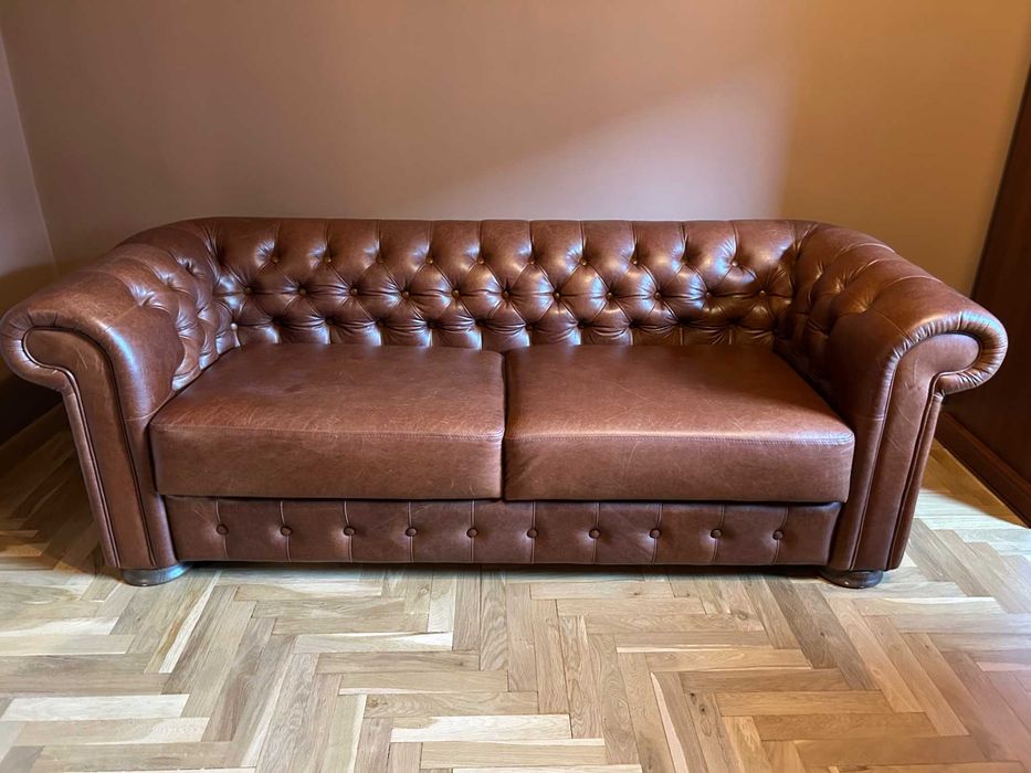 Kanapa Chesterfield, 2 osobowa, skóra cielęca.