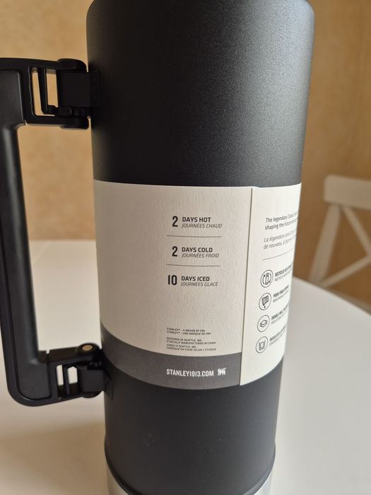 Термос Stanley Classic Bottle 2.3л. Чорний з США