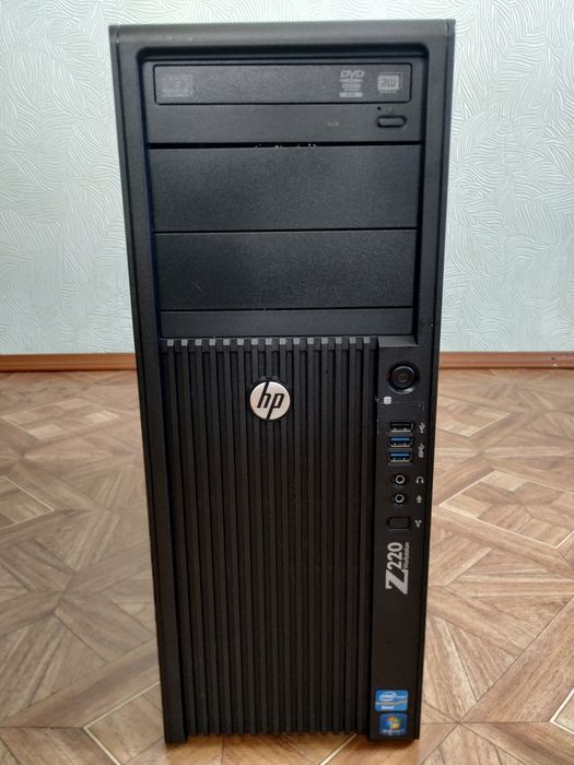 HP Z220: Xeon 1245v2, 8GB, Nvidia Quadro