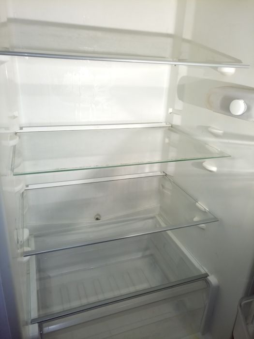 Холодильник рабочий