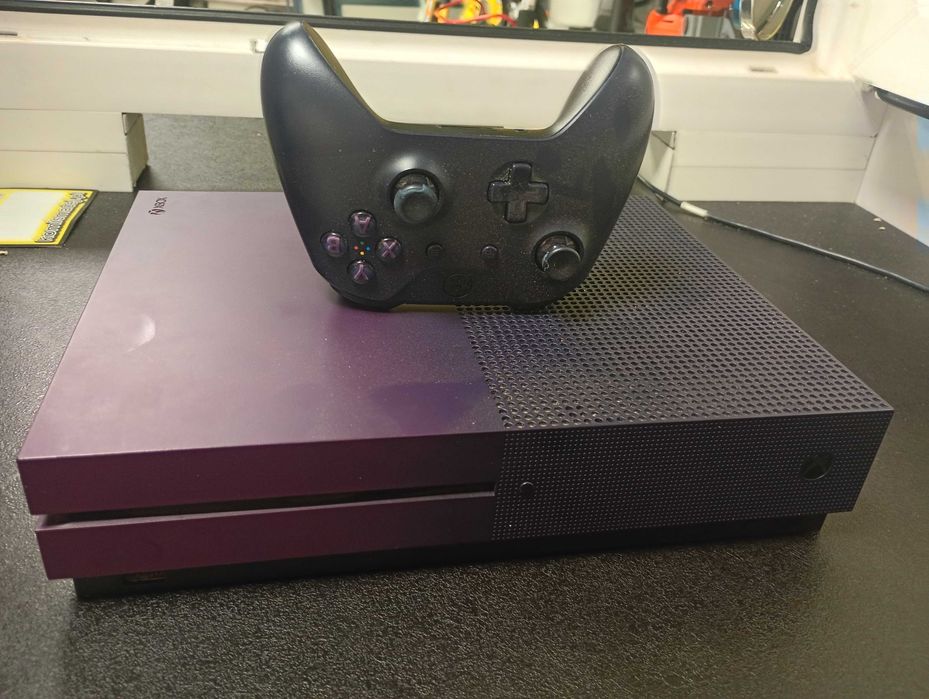 Konsola+Pad Xbox One S 500GB 1681-Komis MADEJ Dębica