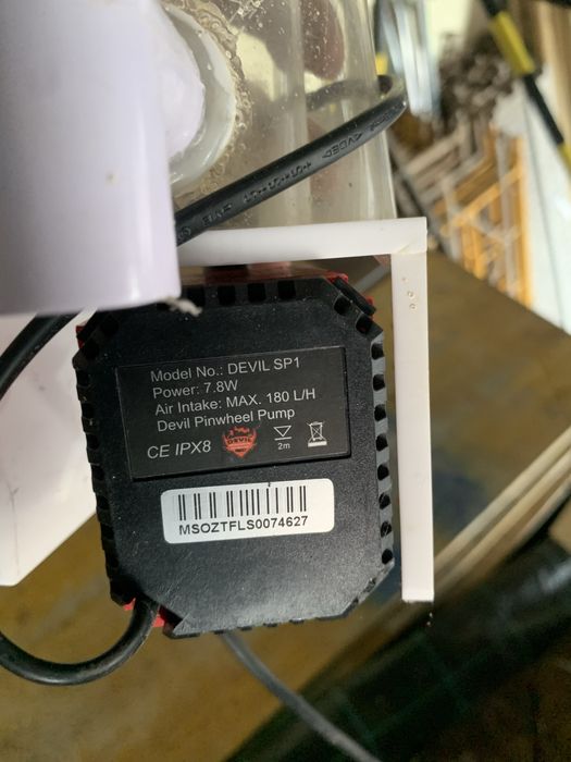 Vario material para agua salgada
