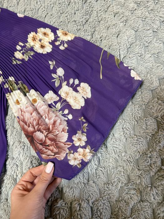 Продається сукня