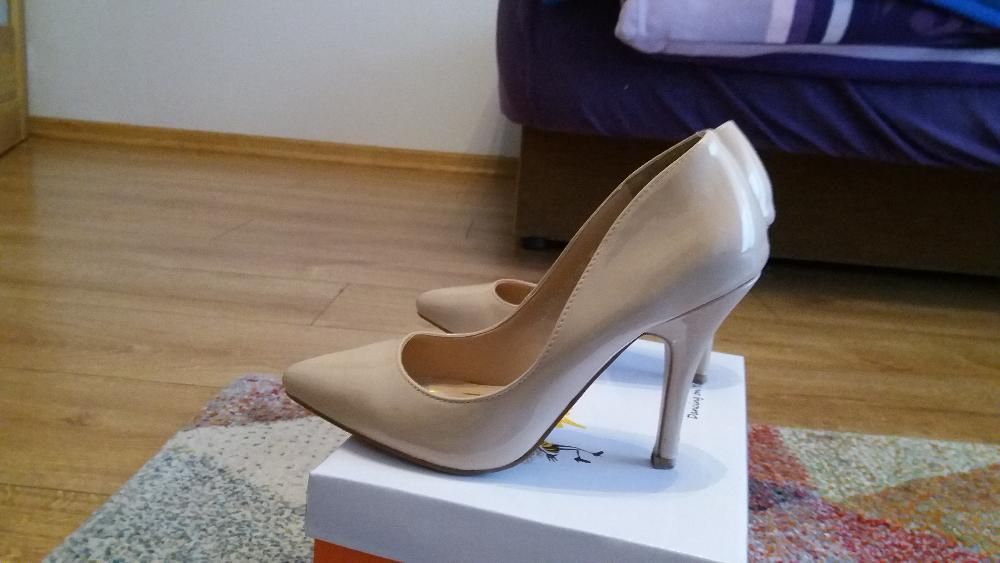 Buty Lakierowane