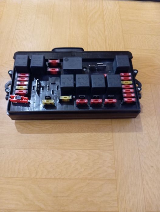 Продам блок предохранителей старого образца на ваз 2108-21099( новый)