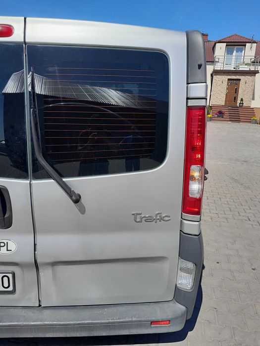 Drzwi renault trafic 2 . Cmg64