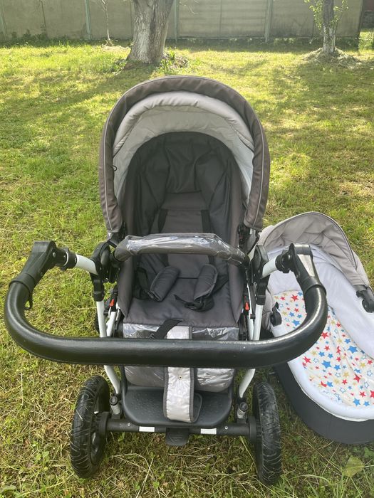 Дитяча коляска