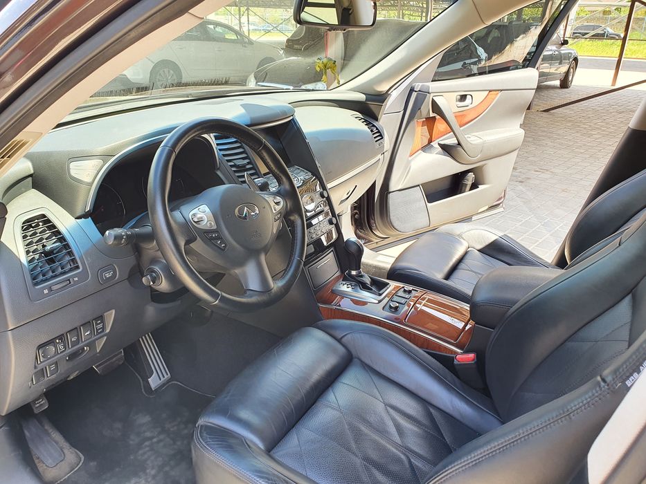 Infiniti FX 37S продам