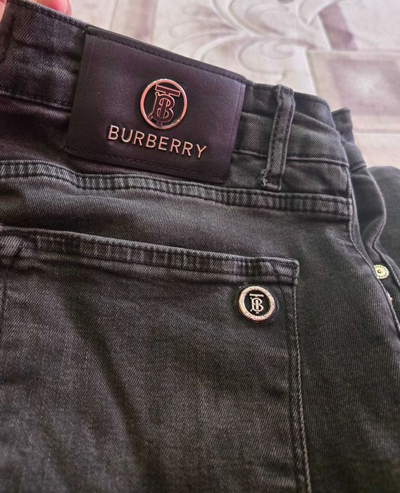 " BURBERRY" мужские джинсы