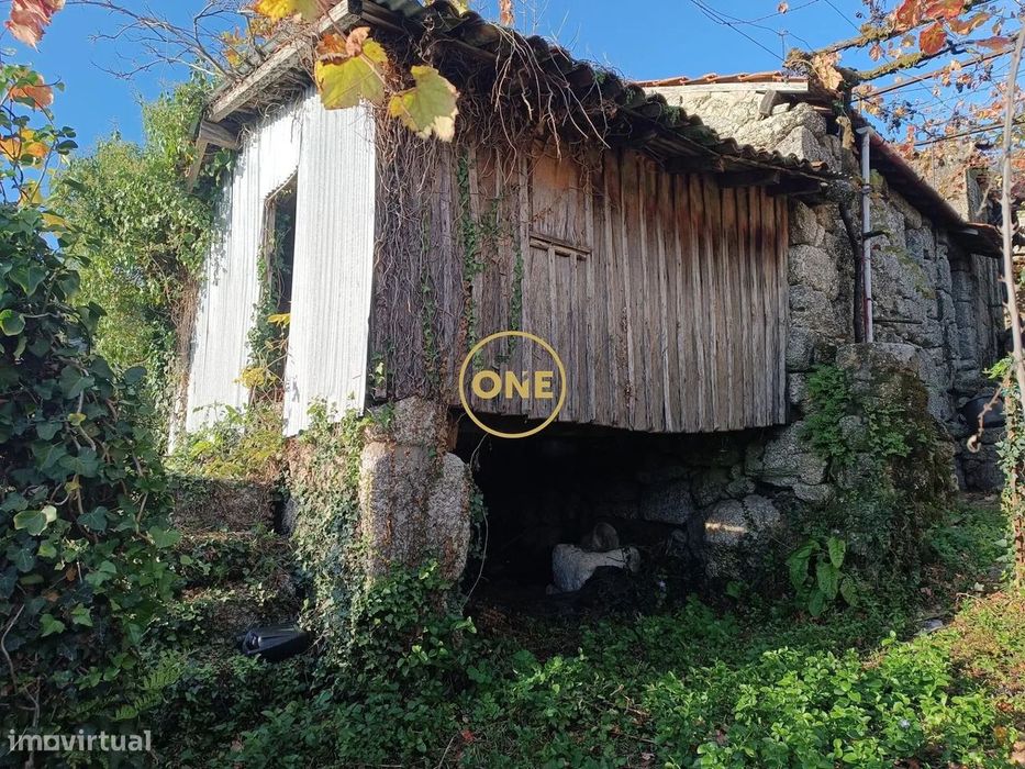Terreno com Ruína p/Reconstrução, em Cibões, Terras de Bouro