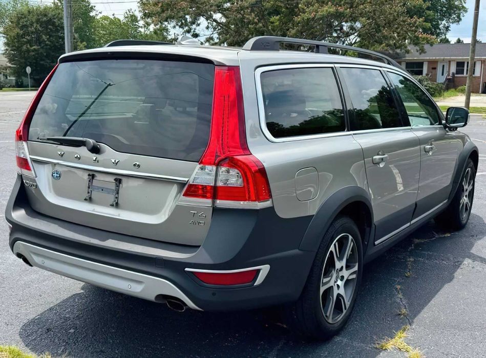 Volvo XC70 T6      2015