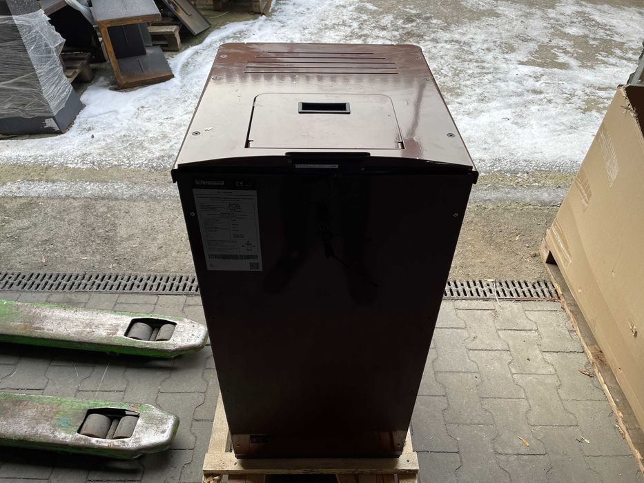 Piec powietrzny ekologiczny na pellet HELENA 8 kW Brązowy A++