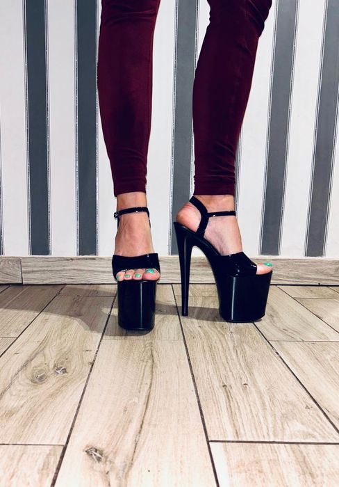 263/ODRĘKI 39 Lakier czarne sandały gogo 21cm exotic strip dance 35-48