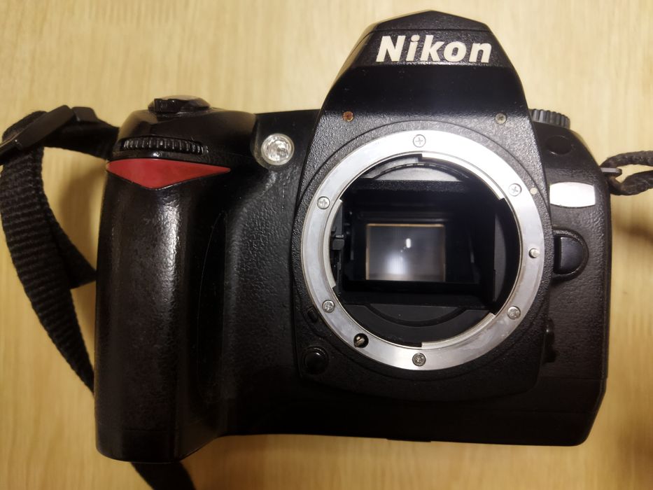 Câmara Nikon D70 para peças