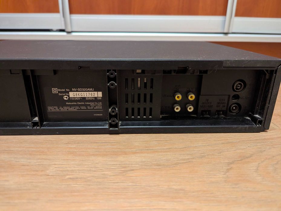 Видеомагнитофон/ відеомагнітофон Panasonic NV-SD 320