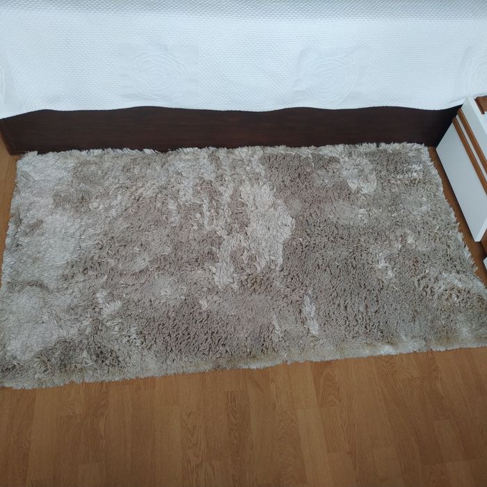 Tapete premium de pêlo extra longo bege brilhante